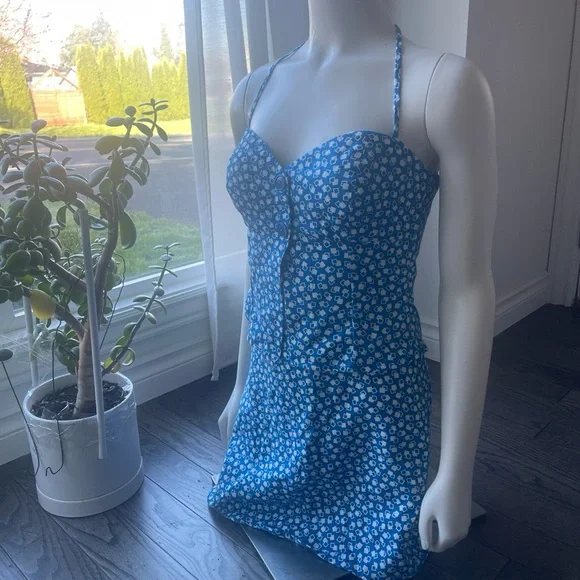 Reformation Veranda Linen Skirt size 2 and Alexandria top size 4 both in Samba. - Picture 5 of 9